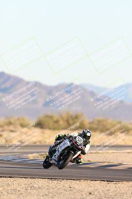 media/Dec-07-2025-CVMA (Sun) [[3e7d2de5dc]]/Race 18-Formula Twins-Formula 40 UL/